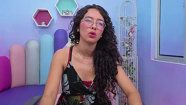 Snapshot of Sasha-Monroe chatting on November 2025 03:27:02 AM Sasha-Monroe online show from November 2025 03:27:02 AM