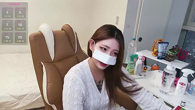 Snapshot of Milk_Sola chatting on November 2025 08:37:02 AM Milk Sola online show from November 2025 08:37:02 AM