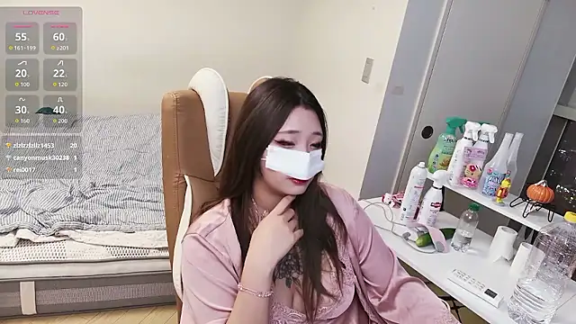 Snapshot of Milk_Sola chatting on December 2025 10:57:01 AM Milk Sola online show from December 2025 10:57:01 AM