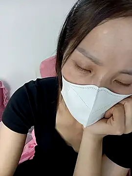 Snapshot of ezabel- chatting on November 2025 12:39:02 PM ezabel- online show from November 2025 12:39:02 PM