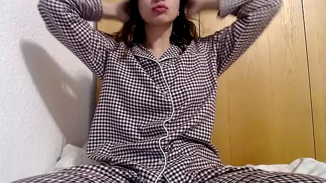 Snapshot of bellefleurrr chatting on November 2025 08:42:02 PM bellefleurrr online show from November 2025 08:42:02 PM