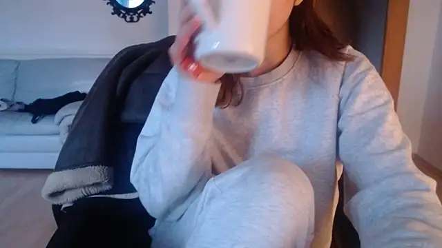 Snapshot of bellefleurrr chatting on November 2025 03:05:02 PM bellefleurrr online show from November 2025 03:05:02 PM