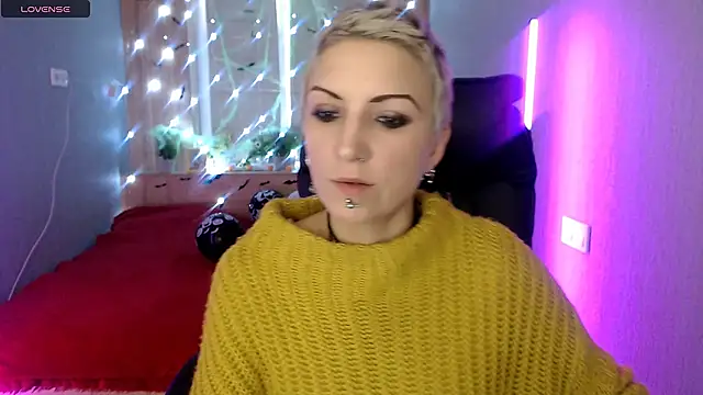 Snapshot of Sweet-n-Strong chatting on November 2025 08:34:02 AM Sweet-n-Strong online show from November 2025 08:34:02 AM