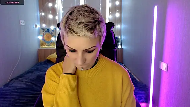 Snapshot of Sweet-n-Strong chatting on November 2025 06:57:02 AM Sweet-n-Strong online show from November 2025 06:57:02 AM