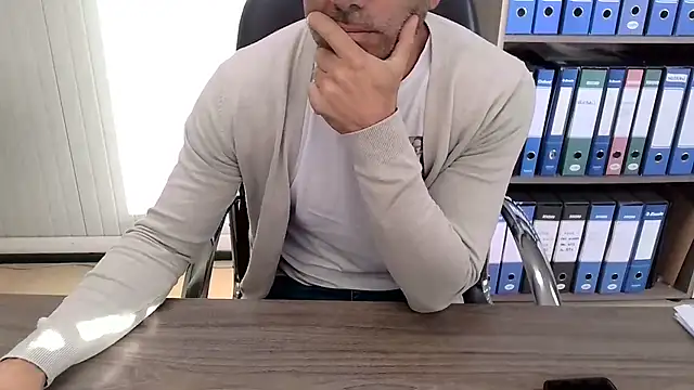 Evasionee online show from November 2025 07:20:01 AM