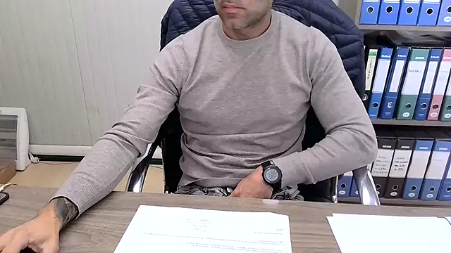 Evasionee online show from November 2025 09:09:01 AM