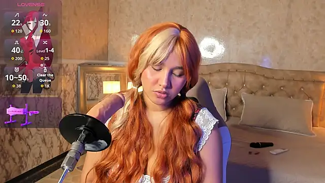 Snapshot of WhitneySweet chatting on November 2025 04:33:02 AM WhitneySweet online show from November 2025 04:33:02 AM