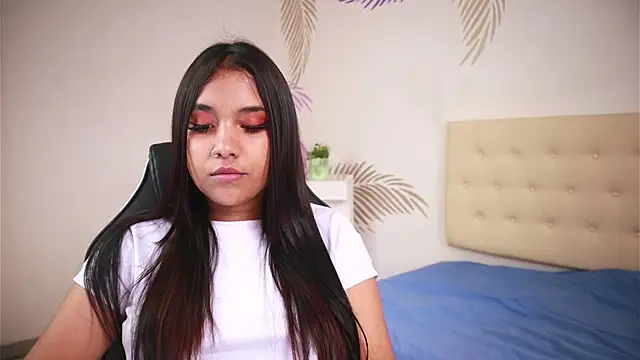 Snapshot of Isabelle_Lane chatting on November 2025 12:38:01 PM Isabelle Lane online show from November 2025 12:38:01 PM