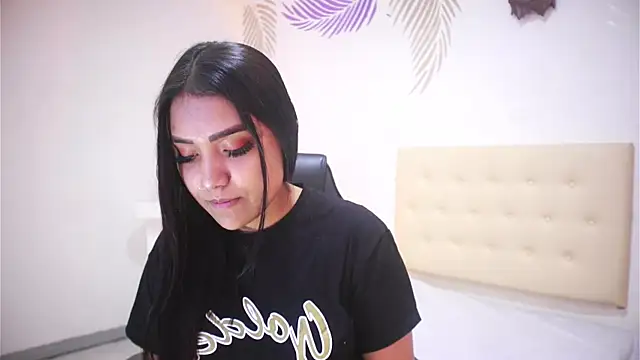 Snapshot of Isabelle_Lane chatting on December 2025 12:32:02 PM Isabelle Lane online show from December 2025 12:32:02 PM