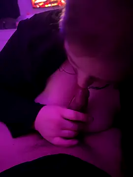 Aksinja05 online show from December 2025 10:25:02 PM