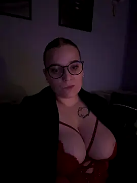 Aksinja05 online show from December 2025 07:10:01 PM