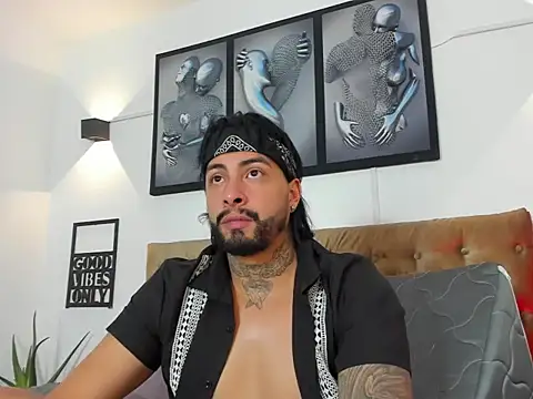 christopher palmerjs online show from November 2025 02:06:01 AM