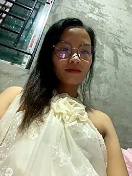 Snapshot of Yunzang chatting on October 2025 12:56:02 AM Yunzang online show from October 2025 12:56:02 AM