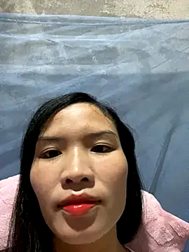 Snapshot of Yunzang chatting on November 2025 12:21:01 AM Yunzang online show from November 2025 12:21:01 AM