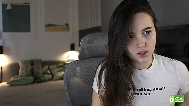 amelie shine online show from November 2025 10:56:02 AM