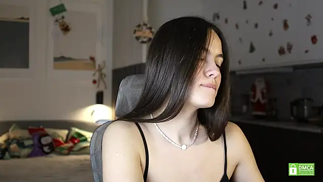 amelie shine online show from December 2025 12:22:01 PM