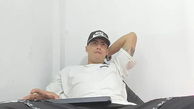 Snapshot of harold_777 chatting on October 2025 11:05:02 PM harold 777 online show from October 2025 11:05:02 PM