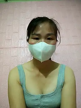 Snapshot of Donatella28 chatting on October 2025 02:23:02 PM Donatella28 online show from October 2025 02:23:02 PM