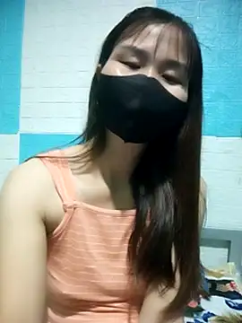 Snapshot of Donatella28 chatting on November 2025 07:02:02 PM Donatella28 online show from November 2025 07:02:02 PM