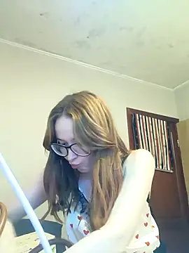 Snapshot of AmberlyCarr chatting on November 2025 04:18:02 PM AmberlyCarr online show from November 2025 04:18:02 PM