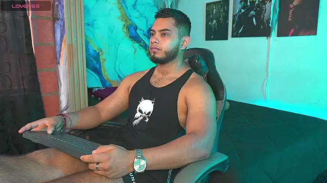 Snapshot of Tiler_wolker chatting on November 2025 03:47:02 PM Tiler wolker online show from November 2025 03:47:02 PM