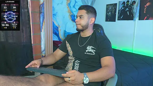 Snapshot of Tiler_wolker chatting on November 2025 08:46:02 PM Tiler wolker online show from November 2025 08:46:02 PM