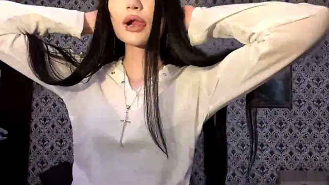 Snapshot of SofiaDreams09 chatting on November 2025 03:18:02 PM SofiaDreams09 online show from November 2025 03:18:02 PM