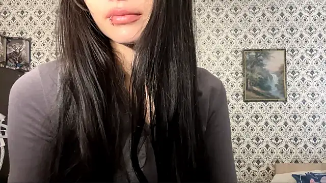 Snapshot of SofiaDreams09 chatting on December 2025 06:54:02 AM SofiaDreams09 online show from December 2025 06:54:02 AM