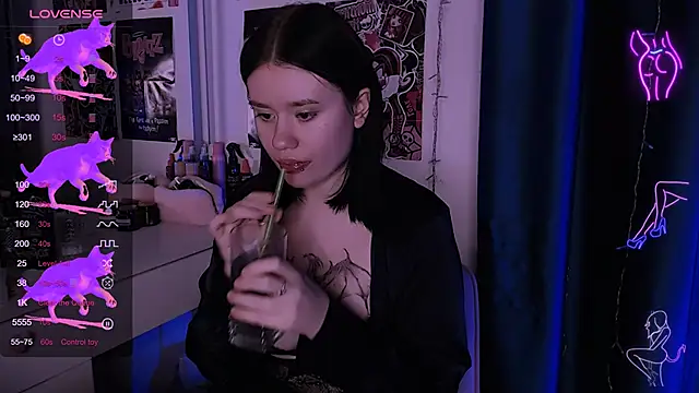 Snapshot of Meow_Marie chatting on November 2025 11:40:01 PM Meow Marie online show from November 2025 11:40:01 PM