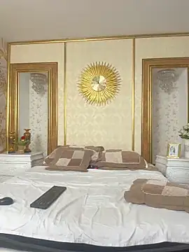 Hannahpradaa  online show from November 2025 11:54:01 AM