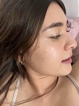 Snapshot of Valentina_ro chatting on November 2025 01:17:02 AM Valentina ro online show from November 2025 01:17:02 AM