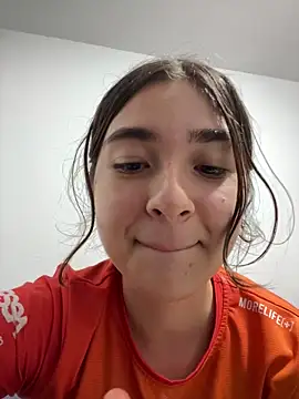 Snapshot of Valentina_ro chatting on November 2025 02:55:02 AM Valentina ro online show from November 2025 02:55:02 AM