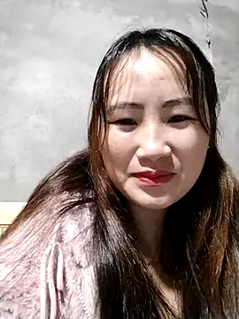 Snapshot of emini-xx chatting on November 2025 01:11:01 PM emini-xx online show from November 2025 01:11:01 PM