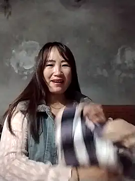 Snapshot of emini-xx chatting on December 2025 12:15:02 AM emini-xx online show from December 2025 12:15:02 AM