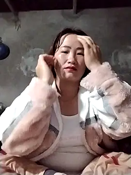 Snapshot of emini-xx chatting on December 2025 08:04:02 PM emini-xx online show from December 2025 08:04:02 PM