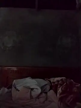 Snapshot of emini-xx chatting on December 2025 11:42:01 PM emini-xx online show from December 2025 11:42:01 PM