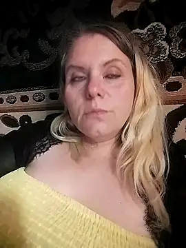 Snapshot of Lana-murr chatting on December 2025 08:01:01 AM Lana-murr online show from December 2025 08:01:01 AM