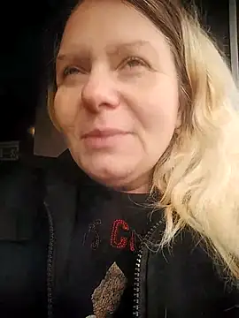 Snapshot of Lana-murr chatting on December 2025 06:50:01 AM Lana-murr online show from December 2025 06:50:01 AM