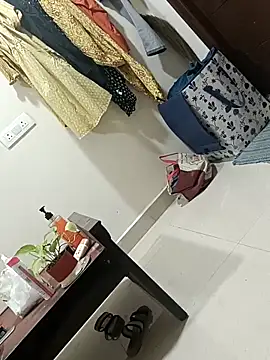 Snapshot of bigtelugubhama chatting on November 2025 10:31:01 AM bigtelugubhama online show from November 2025 10:31:01 AM