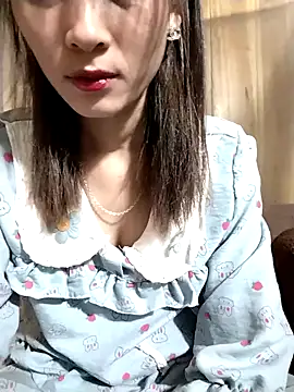 Snapshot of Em_xinh01 chatting on November 2025 08:50:02 AM Em xinh01 online show from November 2025 08:50:02 AM