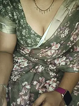 Snapshot of shreyareddy99 chatting on November 2025 05:03:01 PM shreyareddy99 online show from November 2025 05:03:01 PM