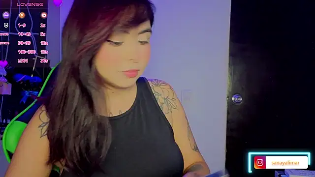 Snapshot of Hinatta-Tatto1 chatting on November 2025 01:43:02 PM Hinatta-Tatto1 online show from November 2025 01:43:02 PM