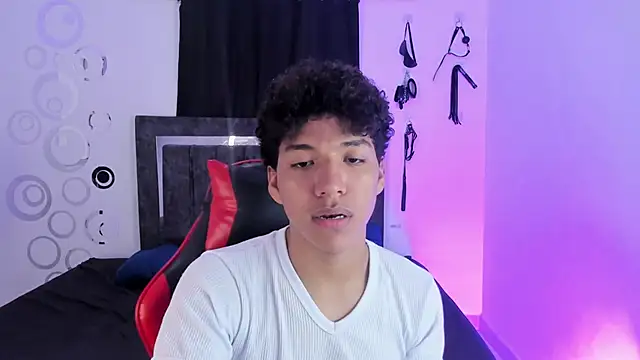 Snapshot of Maximiliano_Khalil chatting on November 2025 07:46:02 PM Maximiliano Khalil online show from November 2025 07:46:02 PM