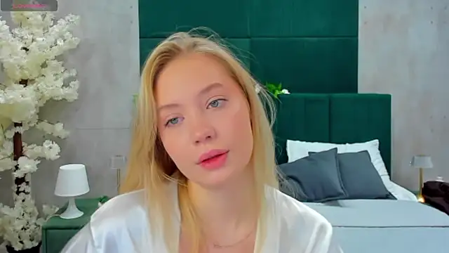 Snapshot of Melanie_Ryer chatting on November 2025 01:11:01 AM Melanie Ryer online show from November 2025 01:11:01 AM