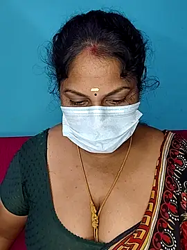 deepikasree143 online show from December 2025 07:44:01 PM