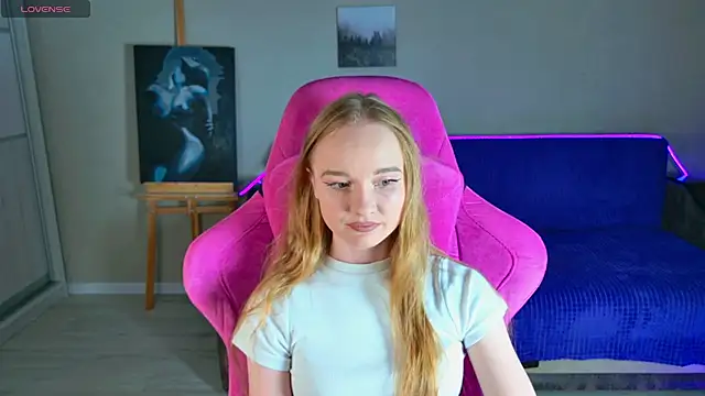 Snapshot of Shawty_Mia chatting on November 2025 02:06:02 PM Shawty Mia online show from November 2025 02:06:02 PM