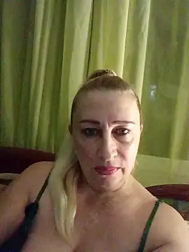 Snapshot of Esenia505 chatting on November 2025 12:55:02 AM Esenia505 online show from November 2025 12:55:02 AM