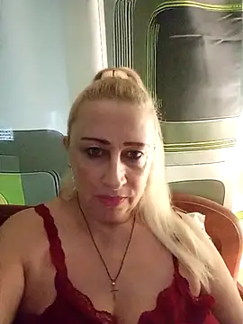 Snapshot of Esenia505 chatting on December 2025 09:36:01 AM Esenia505 online show from December 2025 09:36:01 AM