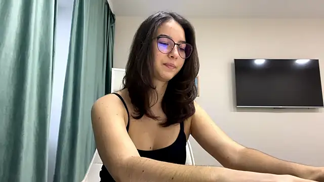 Snapshot of Allisgree chatting on December 2025 07:58:02 AM Allisgree online show from December 2025 07:58:02 AM