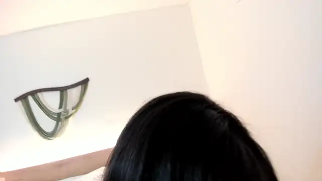 Snapshot of Julietta01 chatting on November 2025 07:46:01 PM Julietta01 online show from November 2025 07:46:01 PM